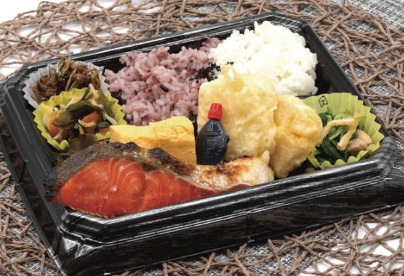 鮭の塩焼き弁当